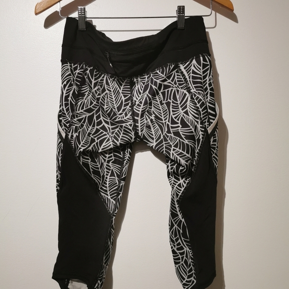 Lululemon s 6 run a marathon crop - Picture 6 of 10